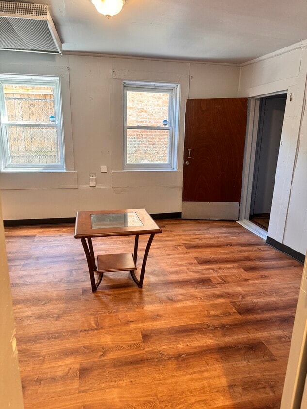 Primary Photo - 1267 N Marion Ct