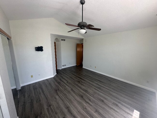 Foto del edificio - 7400 W Coal Mine Ave