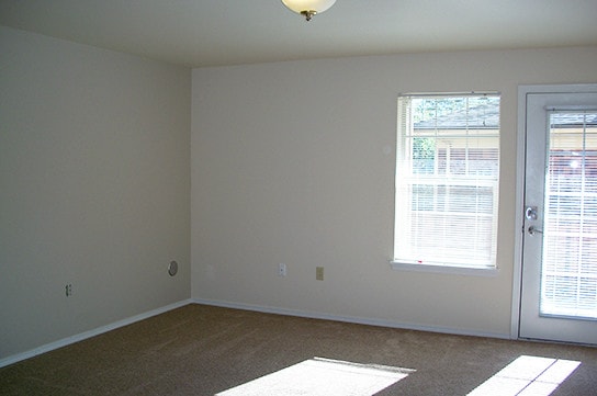 Building Photo - Villa Capri East