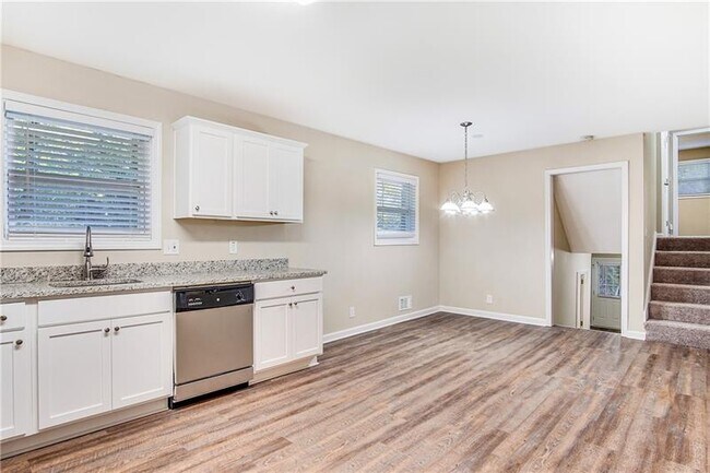 Building Photo - 4412 Rustic Wood Dr