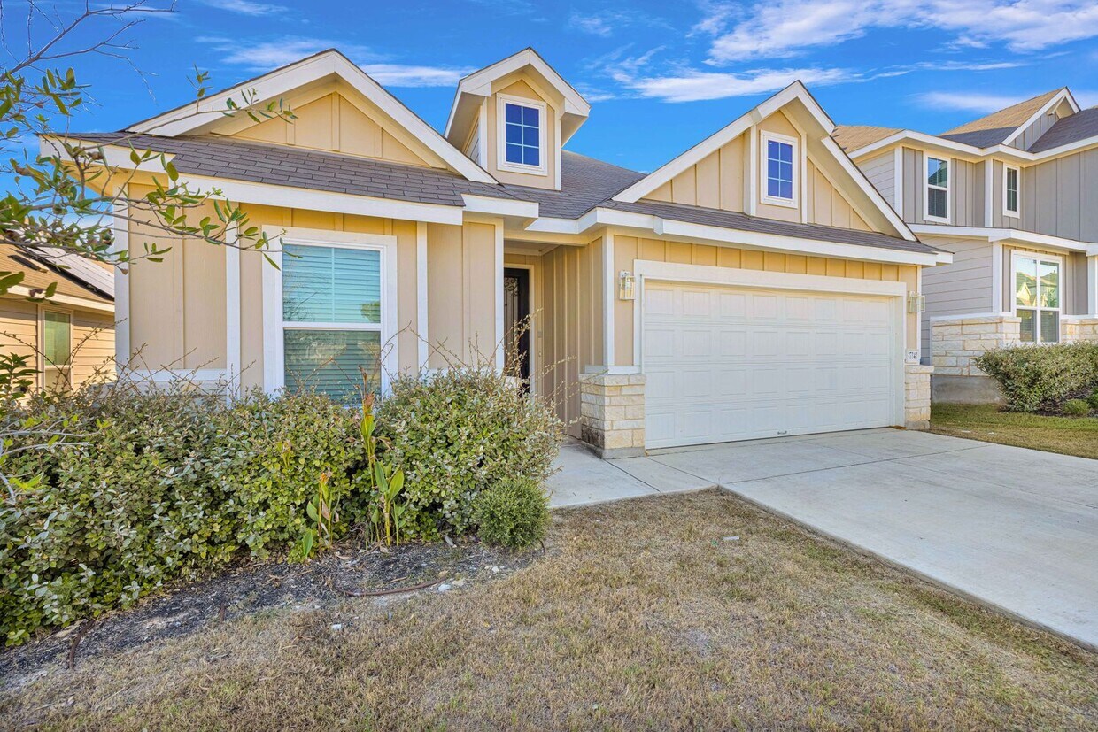 Primary Photo - Beautiful Rental Home in North SA! **LEASI...