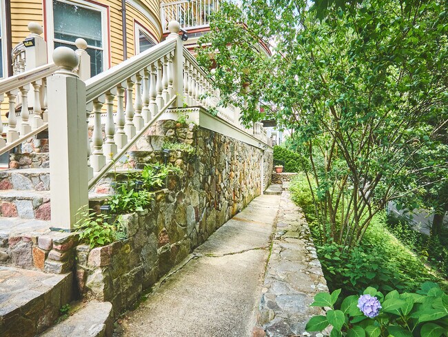 Foto del edificio - 18 Atherton Rd