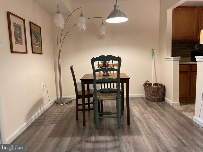 Foto del edificio - 6 Longstream Ct