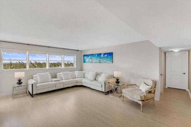Building Photo - 3200 N Port Royale Dr N  909 Fort Lauderda...