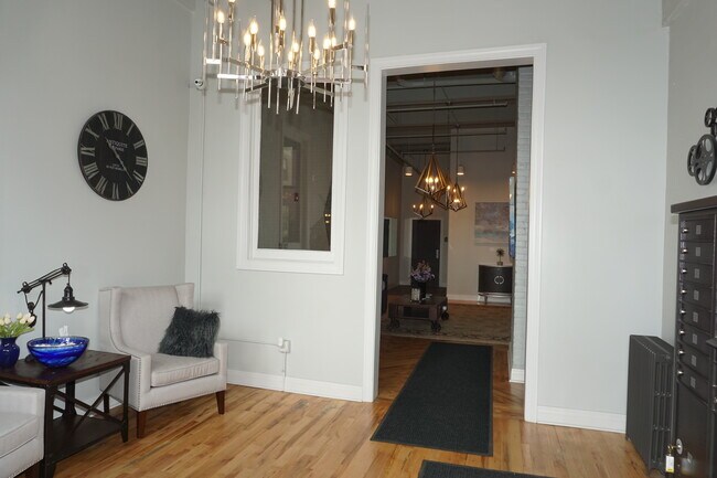 Lobby - 510 Washington St