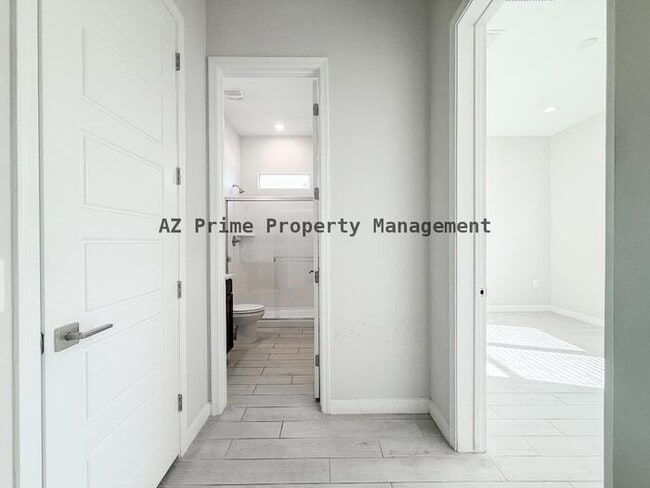 Foto del edificio - 5138 E Anderson Dr