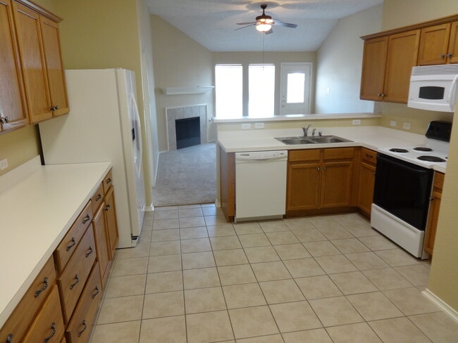 Foto del edificio - 2012 Cone Flower Dr