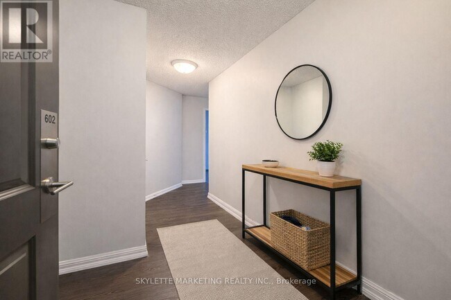 Building Photo - 125 Western Battery Rd