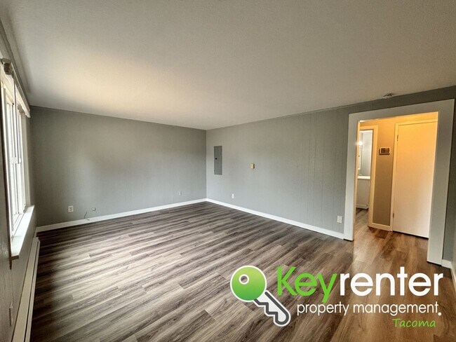 Foto del edificio - 4 Bedroom 2 Bathroom Tacoma Rental with Ga...