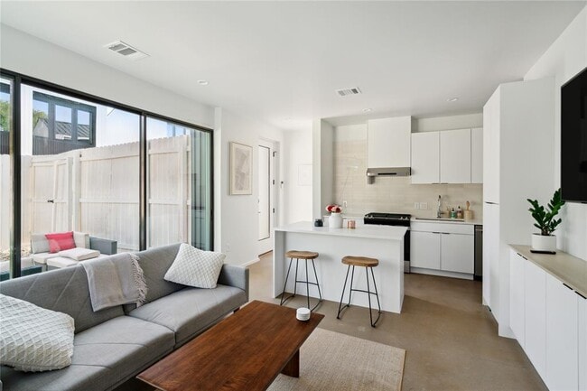 Foto del edificio - 7505 Wynne Ln