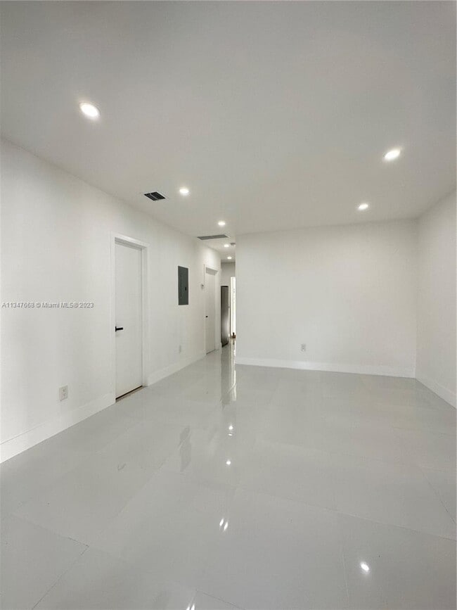 Building Photo - 101 NW 68th Terrace