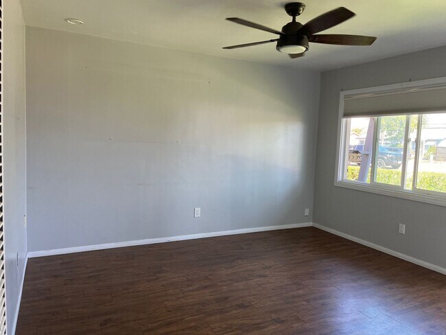 Foto del edificio - 3563-65 Clairemont Mesa Blvd
