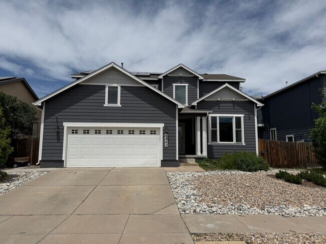 Foto del edificio - 6 Bed 4 Bath Home with 3000+ SQFT in Stetson Hills!!!
