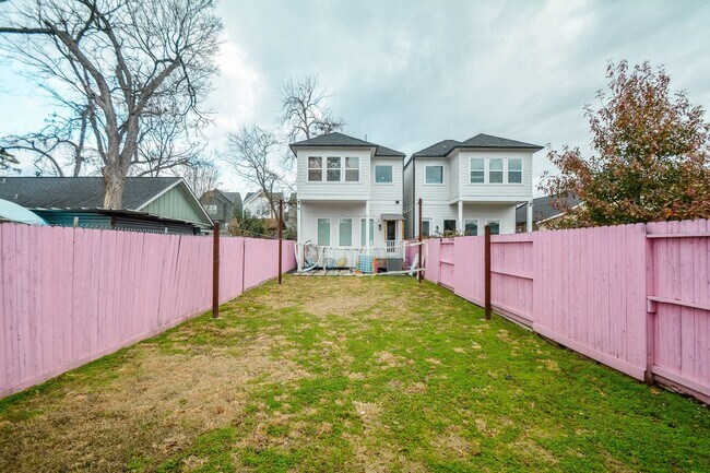 Foto del edificio - 1504 Evelyn St