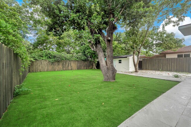 Foto del edificio - 972 SW 44th Ave