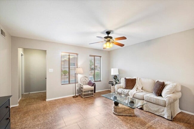 Building Photo - 16534 E Arroyo Vista Dr