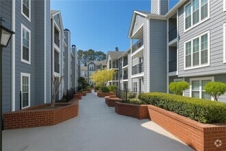 Building Photo - 424 Granville Ct