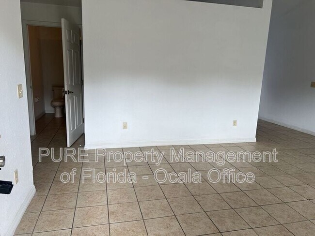 Foto del edificio - 7455 Midway Terrace