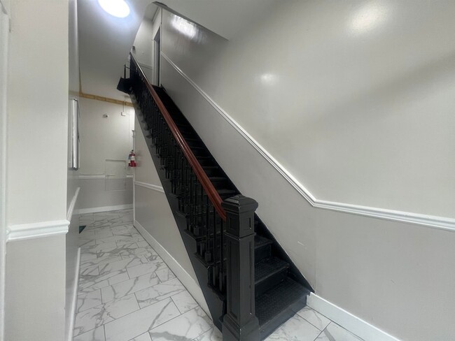 Foto del edificio - 7222 Broadway