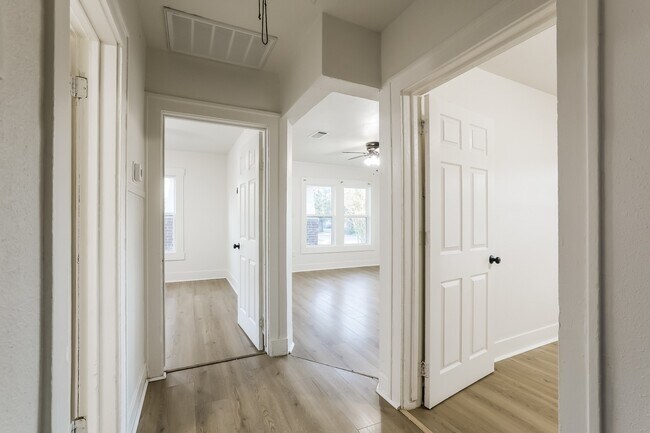 Foto del edificio - 502 N Jones St