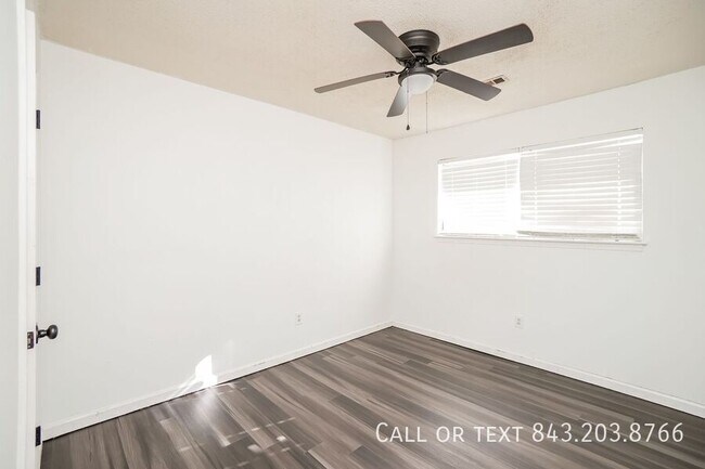 Foto del edificio - 317 Woodward Blvd