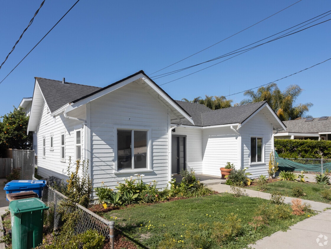 Alternate - 1715 Chino St