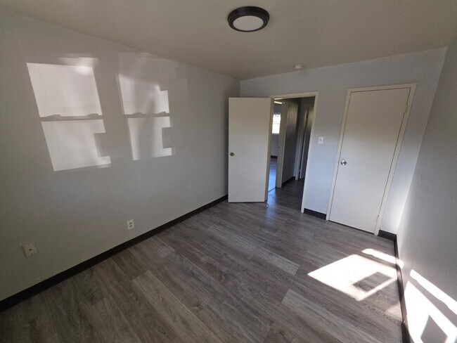 Foto del edificio - 510 E Pittsburgh McKeesport Blvd