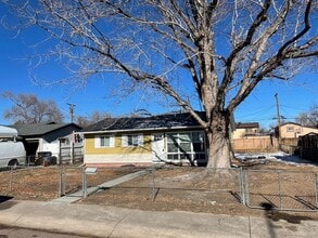 Building Photo - 1216 Pando Ave