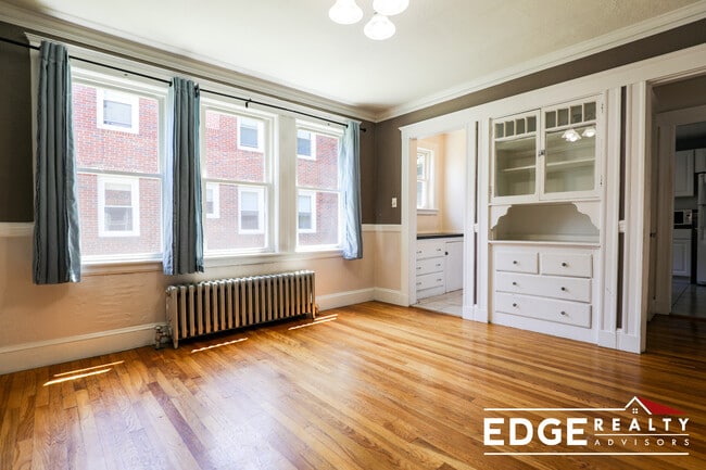 Building Photo - 86 Colborne Rd