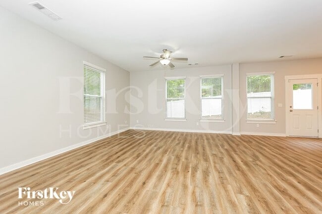 Building Photo - 2037 Hamilton Hill Dr