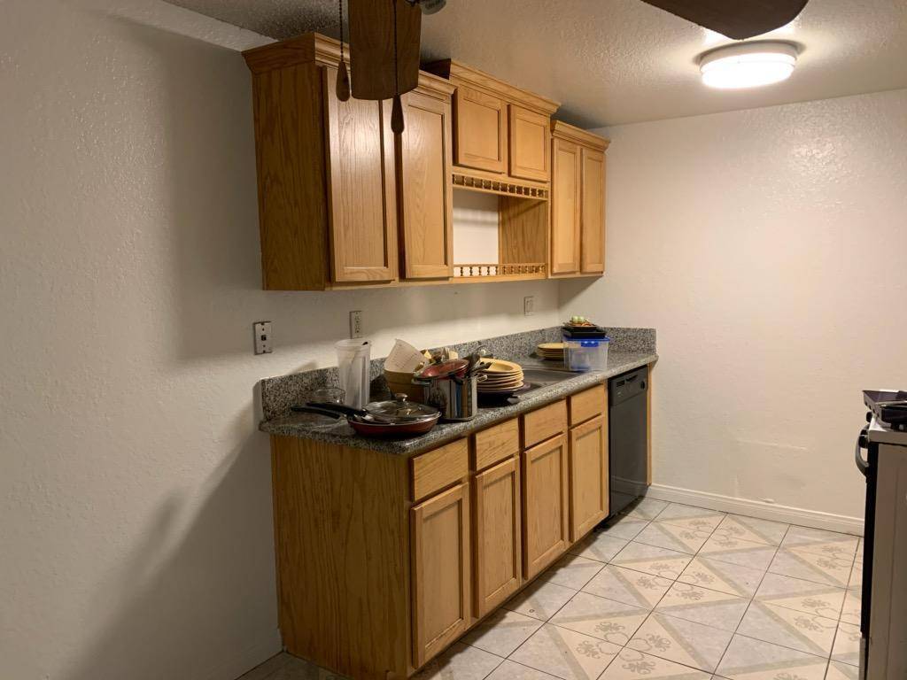 kitchen - 1000 Central Ave