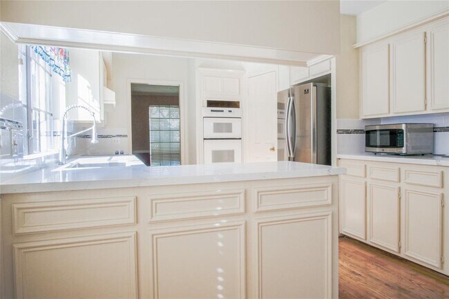 Building Photo - 3011 W Steepbank Cir