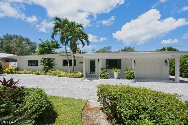 Foto del edificio - 1274 Pine Ct