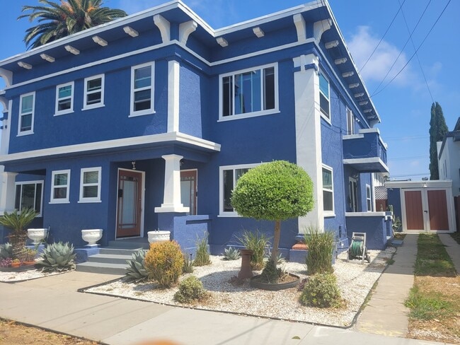 Building Photo - 1005 2nd St