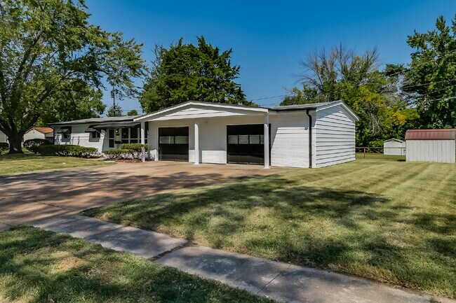 Foto del edificio - Charming & Modern 3 Bed / 1 Bath Home in Florissant