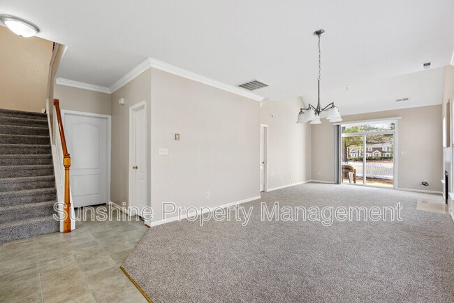 Photo - 2002 Livingston St Townhome