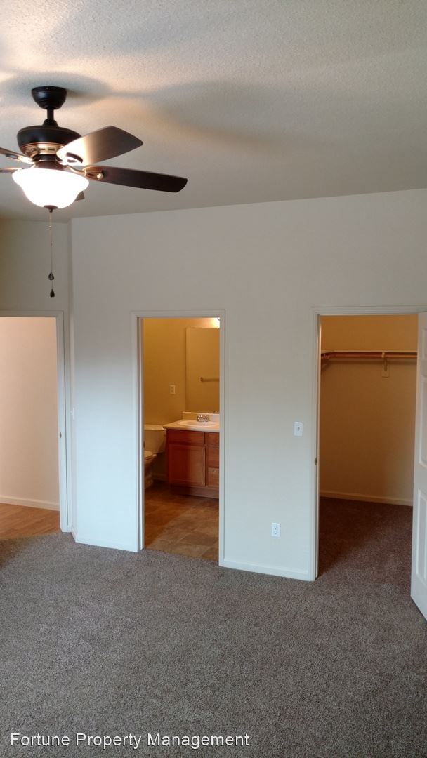Building Photo - 4 br, 2 bath House - 3947 W. Delta Ave.