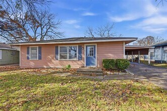 Building Photo - 406 N College St