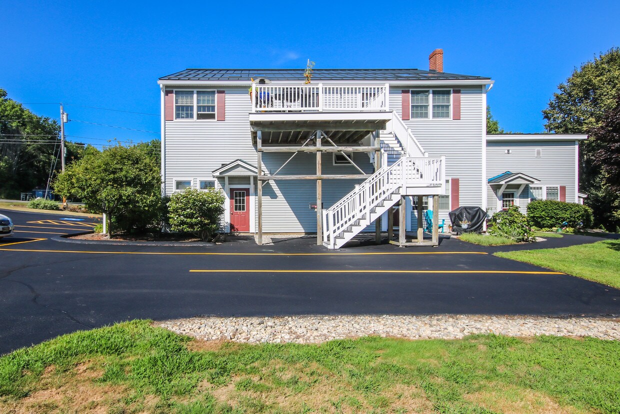 30 Ledgewood Dr, Falmouth, ME 04105 Apartments in Falmouth, ME