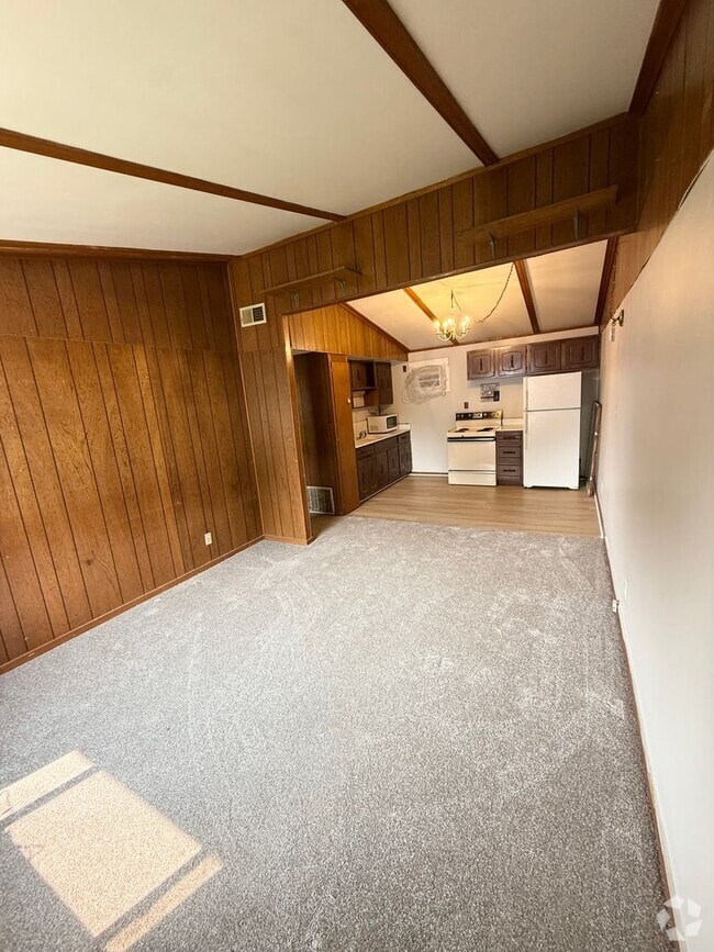 Building Photo - 425 W 27th St