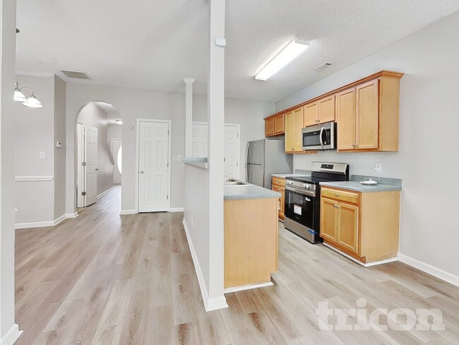 Building Photo - 4864 Sierra Way