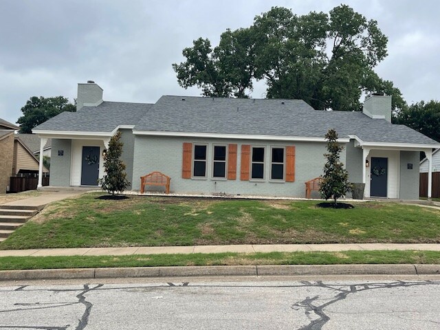 Foto principal - 2710 Meadow Park Dr