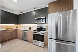 Building Photo - Baypark Bayonne