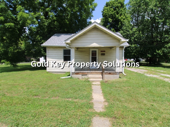 Building Photo - Nicely remodeled 2 BR 1 BA with Garage and...