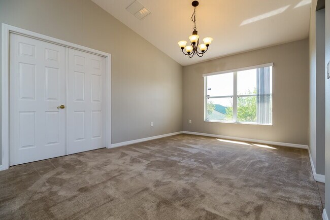 Foto del edificio - 1480 Muir Cir