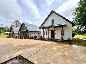 Building Photo - 460 23rd St