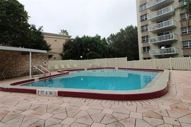 Foto del edificio - 1831 NE 38th St