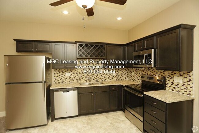 Foto del edificio - Eagle Creek Townhomes - Limited-Time Rent Savings on This Unit!