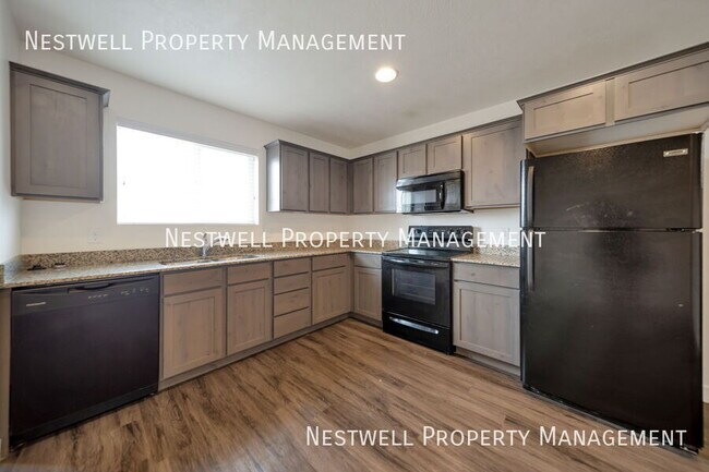 Building Photo - 734 E 550 S