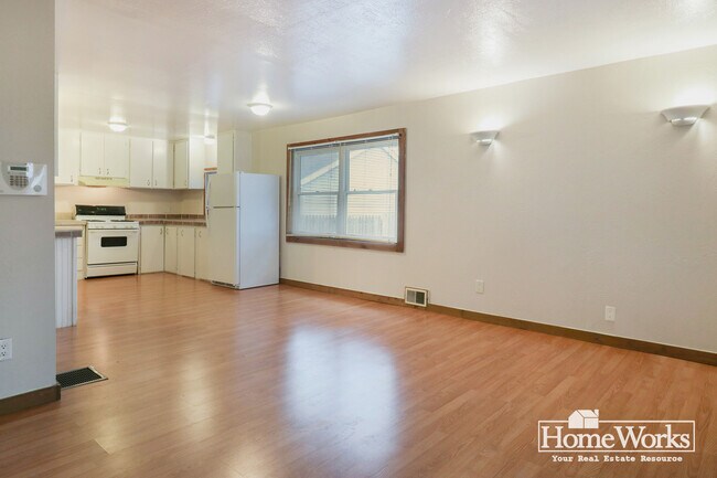 Building Photo - 521 Geyer Ave